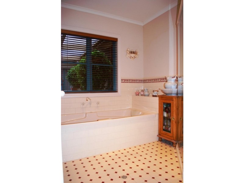 3 Cobblestone Court, Mount Gambier SA 5290