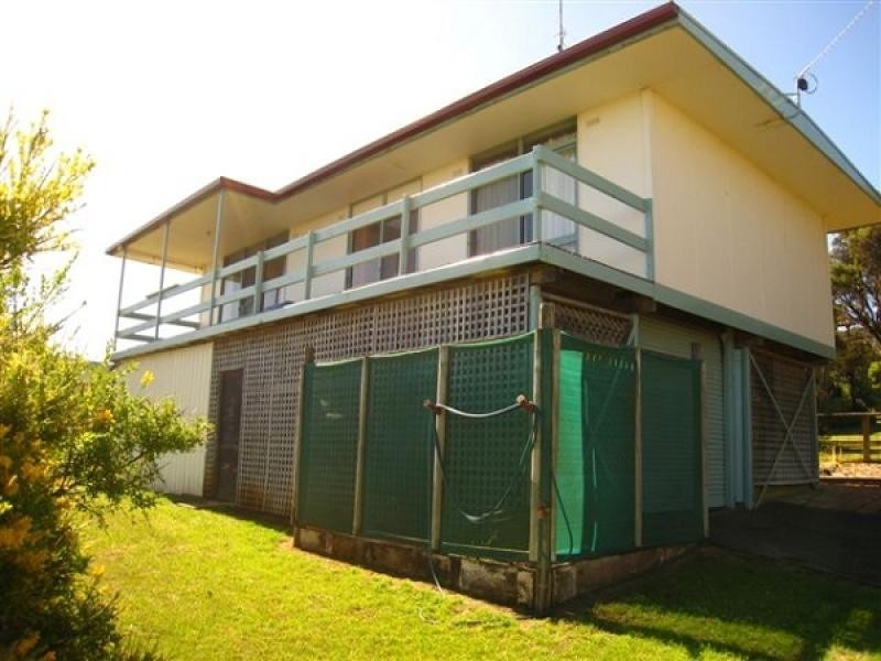 4 Maroochy Drive, Nelson VIC 3292