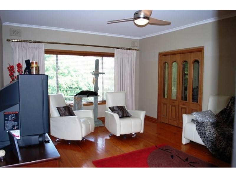 16 Sinclair Street, Mount Gambier SA 5290