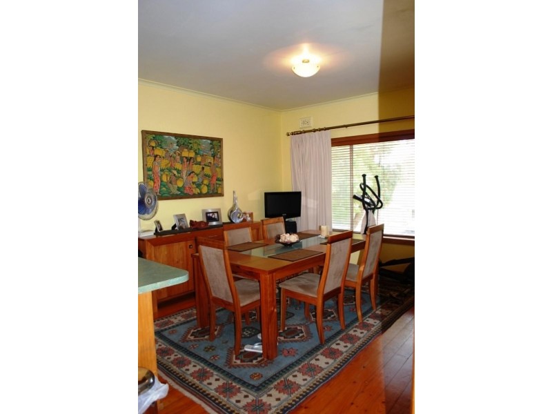 16 Sinclair Street, Mount Gambier SA 5290