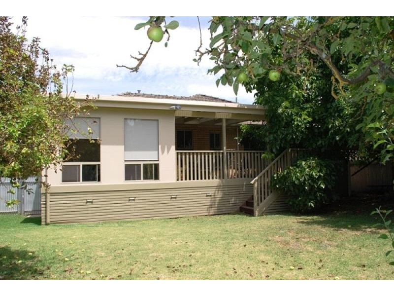 16 Sinclair Street, Mount Gambier SA 5290