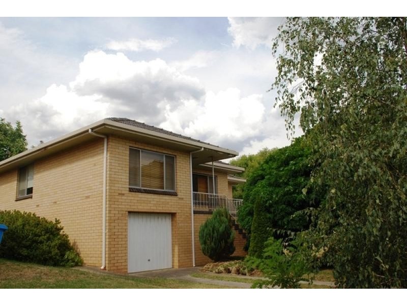 16 Sinclair Street, Mount Gambier SA 5290