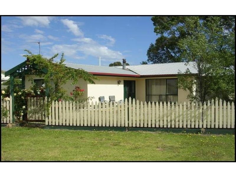 2 Anne Street, Tarpeena SA 5277