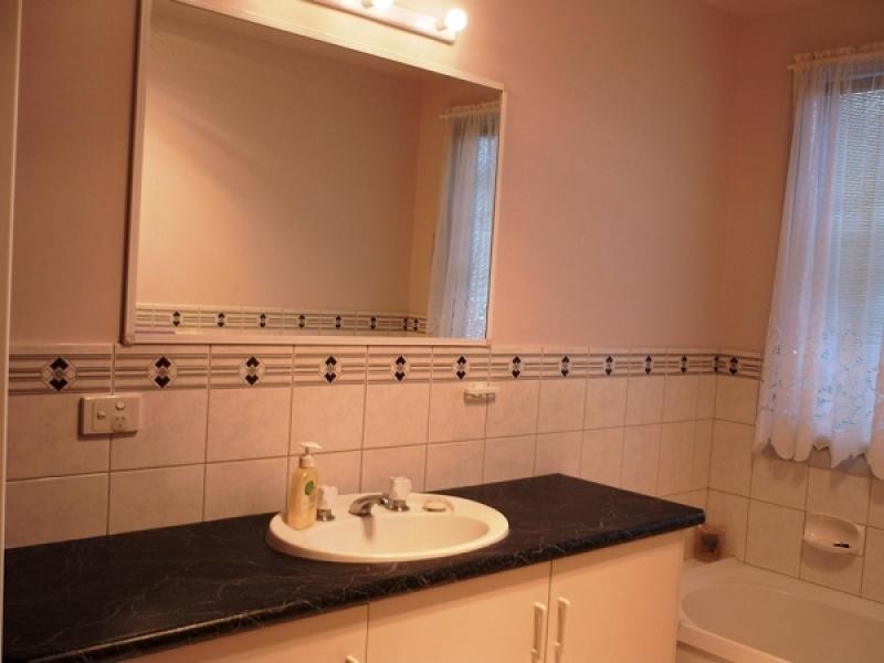 6 Birdwood Avenue, Mount Gambier SA 5290