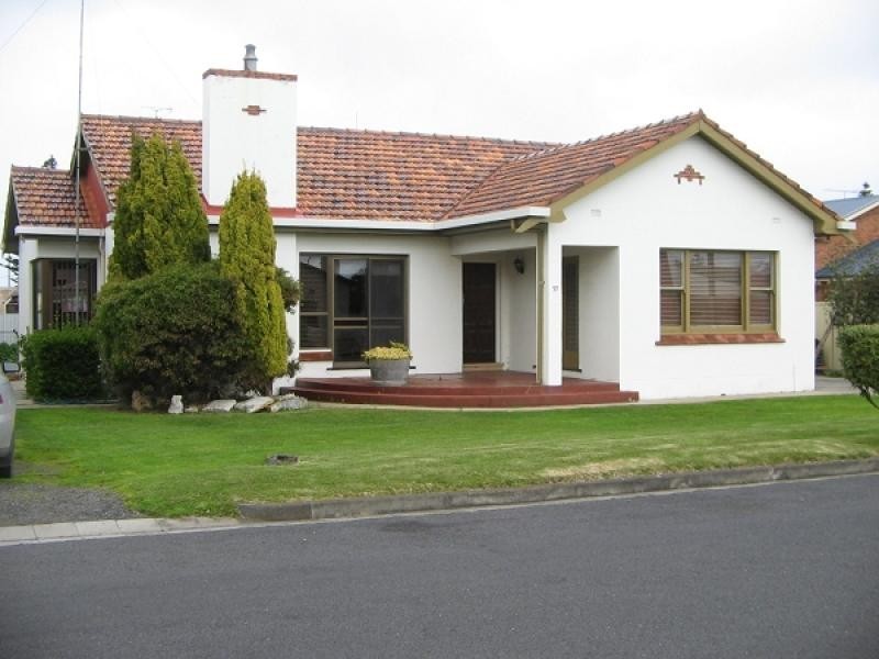 57 Meylin Street, Port Macdonnell SA 5291