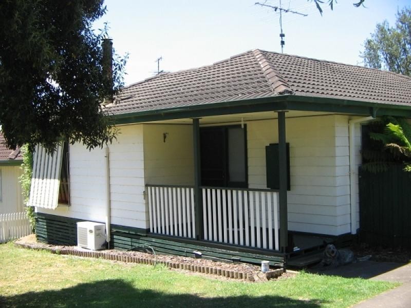 8 Anzac Court, Dartmoor VIC 3304