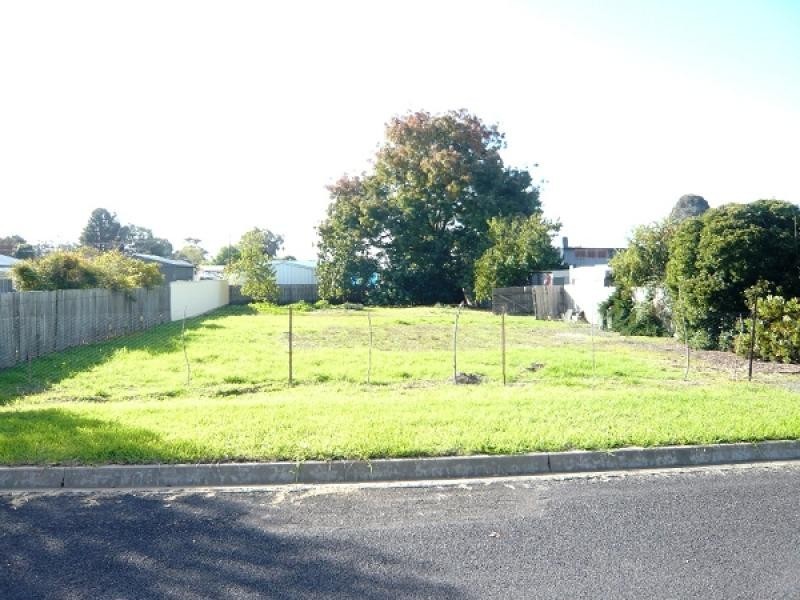 6 Blesing Street, Nangwarry SA 5277