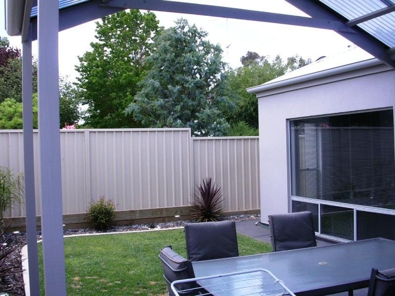 Unit 2/11 Alison Street, Mount Gambier SA 5290