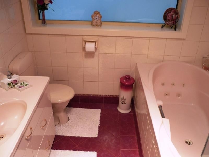 6 Sunnyside Drive, Mount Gambier SA 5290