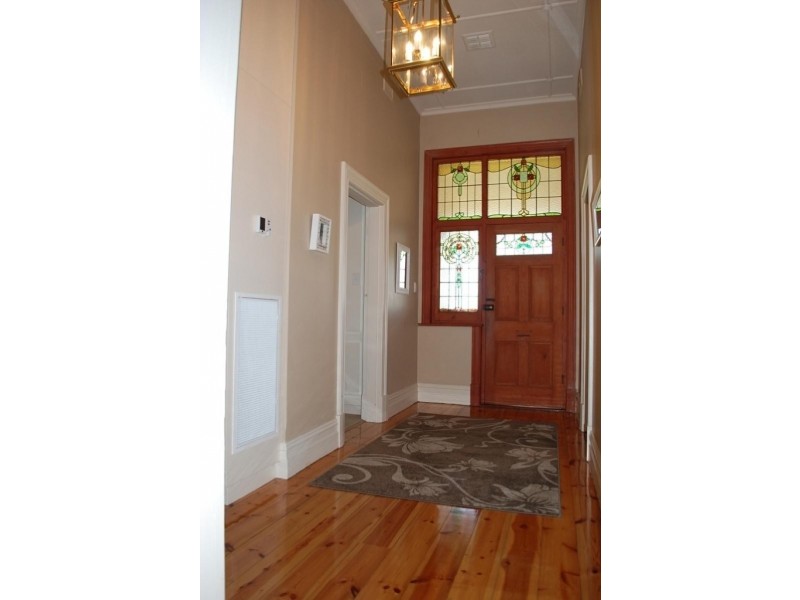 17 Gwendoline Street, Mount Gambier SA 5290