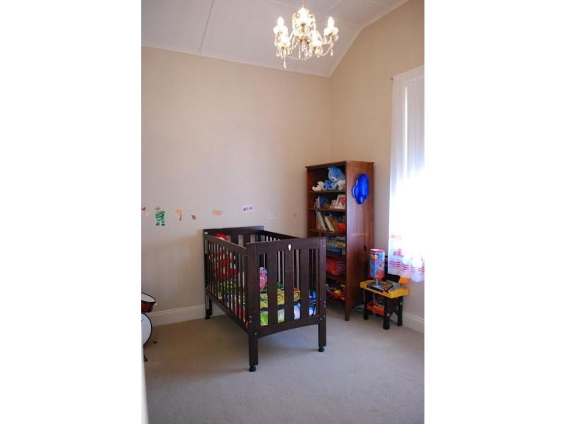 17 Gwendoline Street, Mount Gambier SA 5290