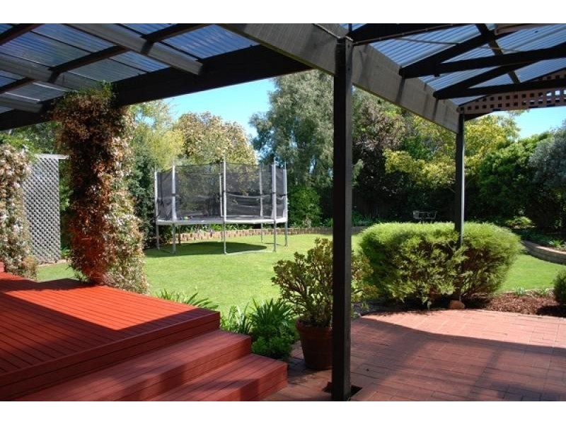 17 Gwendoline Street, Mount Gambier SA 5290