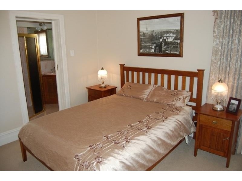 17 Gwendoline Street, Mount Gambier SA 5290