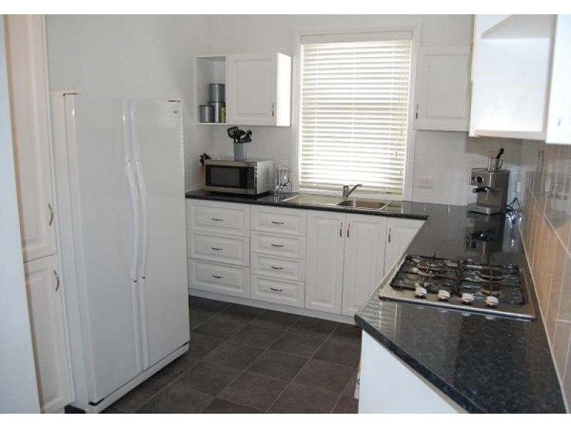 17 Gwendoline Street, Mount Gambier SA 5290