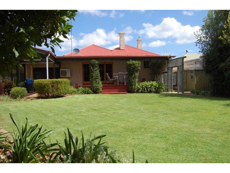 17 Gwendoline Street, Mount Gambier SA 5290