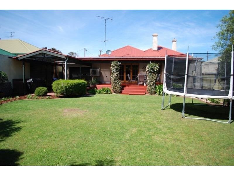 17 Gwendoline Street, Mount Gambier SA 5290