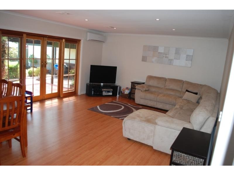 17 Gwendoline Street, Mount Gambier SA 5290