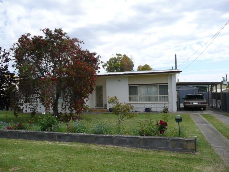 8 BOWERING STREET, Millicent SA 5280