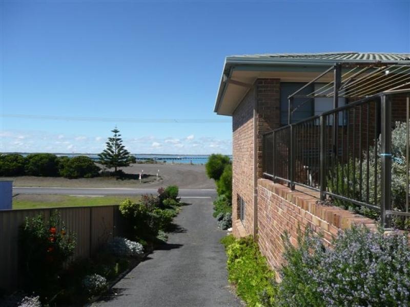 28 Beach Road, Beachport SA 5280