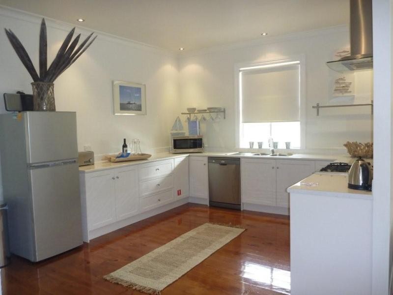 2 Lanky Street, Beachport SA 5280