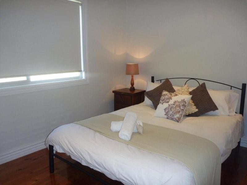 2 Lanky Street, Beachport SA 5280