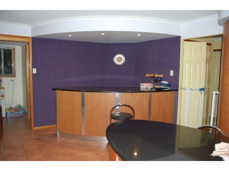 8 PETERSON PLACE, Bridgeman Downs QLD 4035