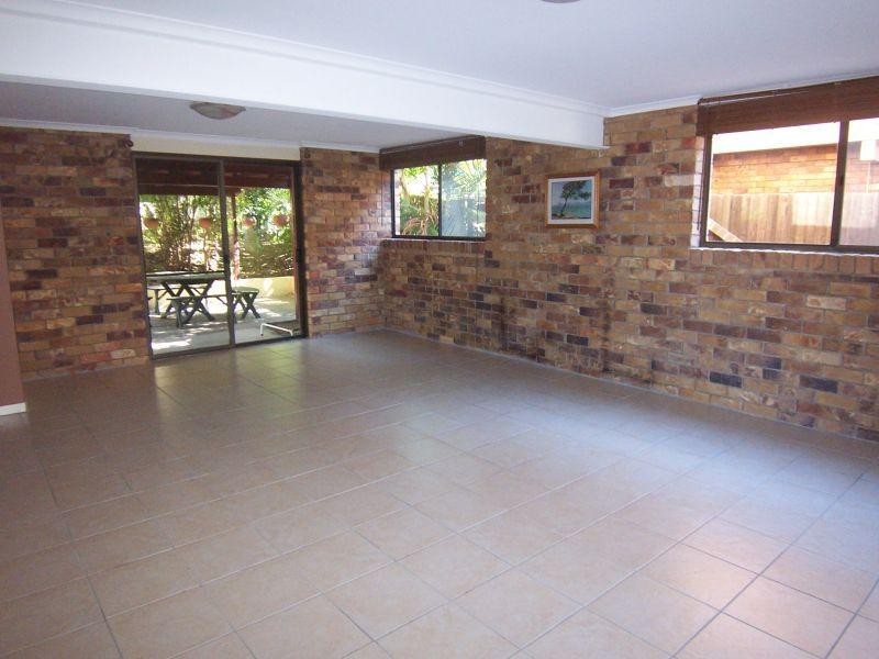 6 MACGRAW STREET, Mcdowall QLD 4053