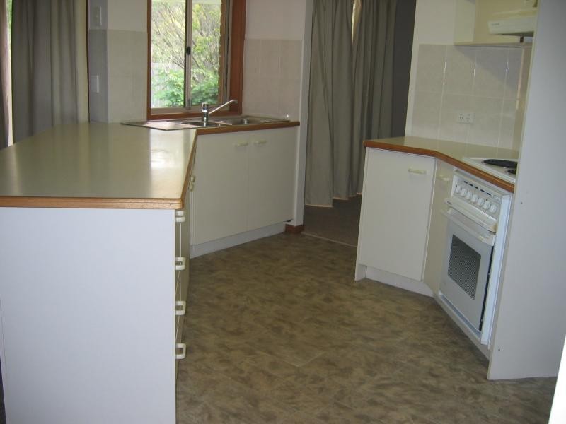 9 REDFORD CRESCENT, Mcdowall QLD 4053