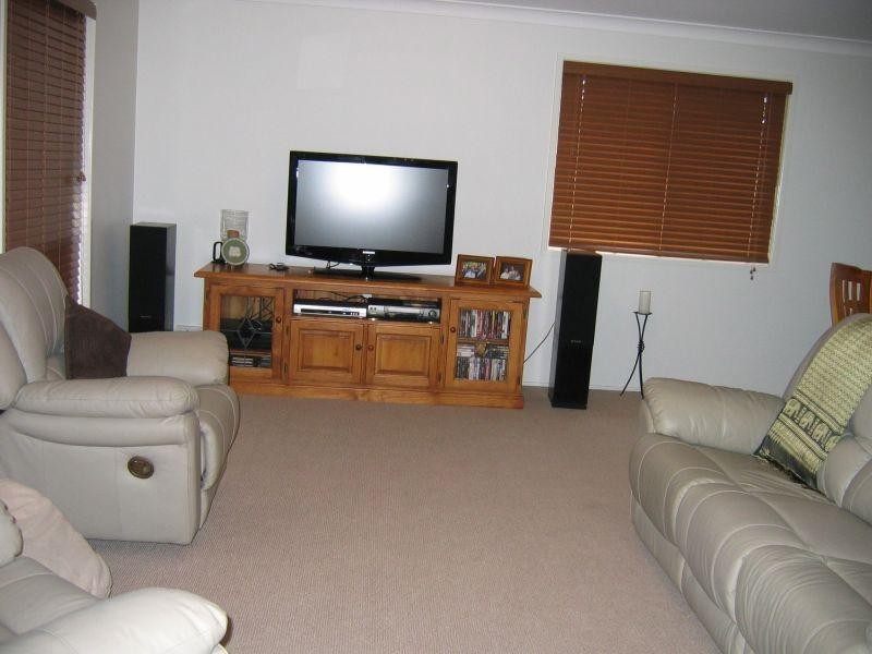 5 LYNAGH COURT, Arana Hills QLD 4054