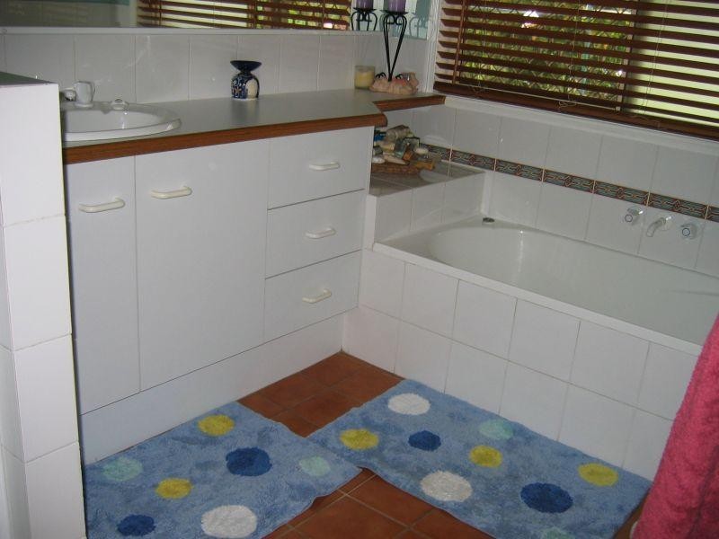 2 Lambeth Court, Albany Creek QLD 4035