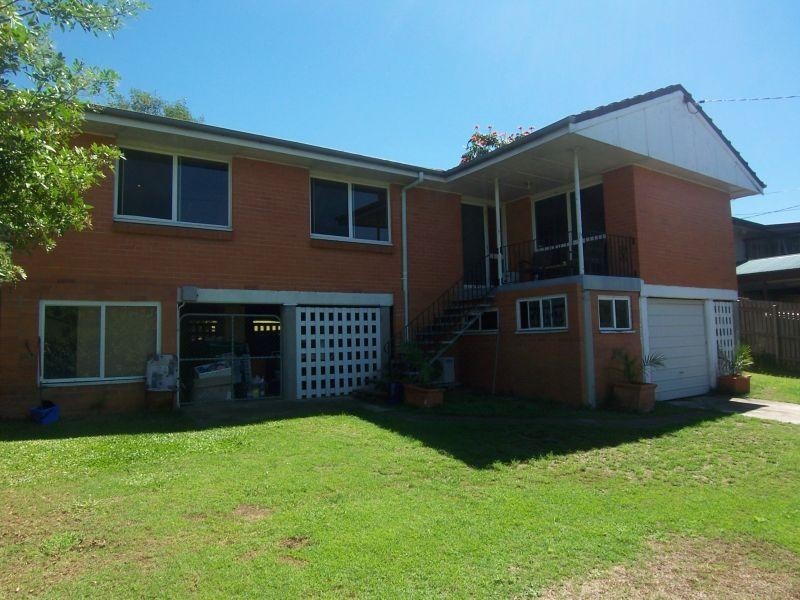 12 CHUTER STREET, Stafford Heights QLD 4053