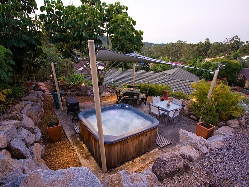 11 GREENFERN PLACE, Ferny Grove QLD 4055