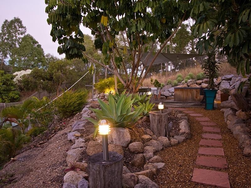 11 GREENFERN PLACE, Ferny Grove QLD 4055