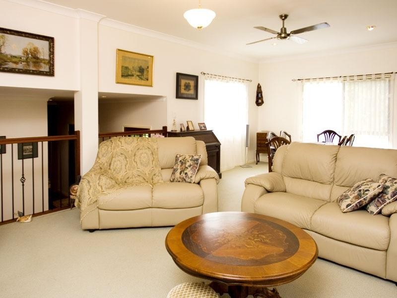 5 BUNYA LAKE COURT, Bunya QLD 4055