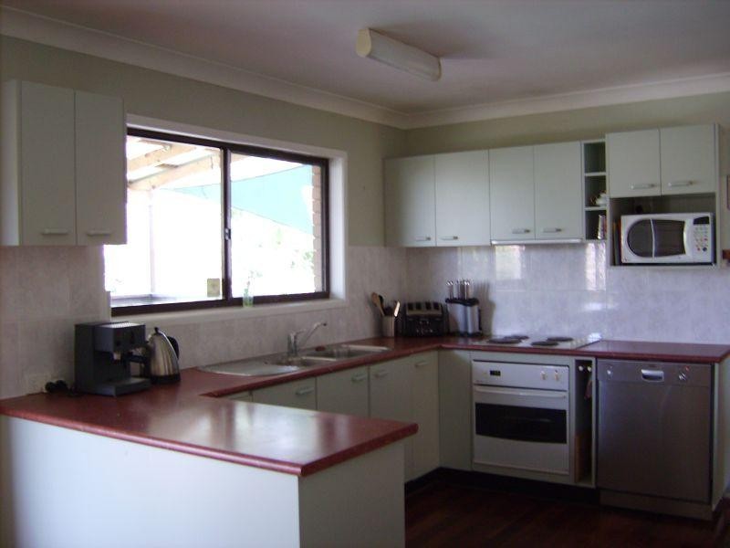 10 VOIGT STREET, Mcdowall QLD 4053