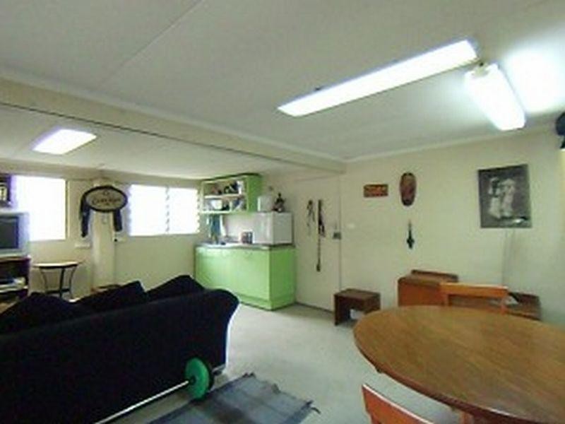 14 Fontaine Street, Stafford Heights QLD 4053