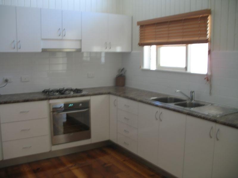 32 Camden Street, Albion QLD 4010