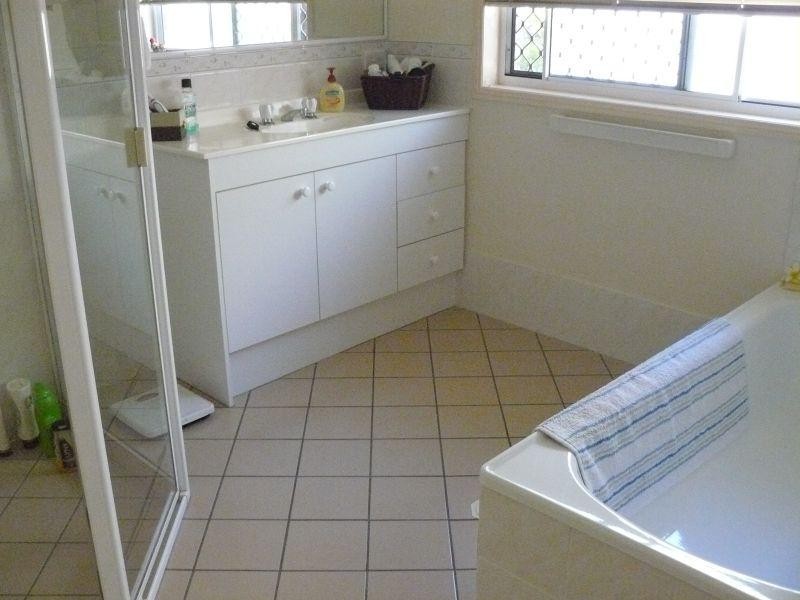 6 Eriskay Close, Ferny Grove QLD 4055