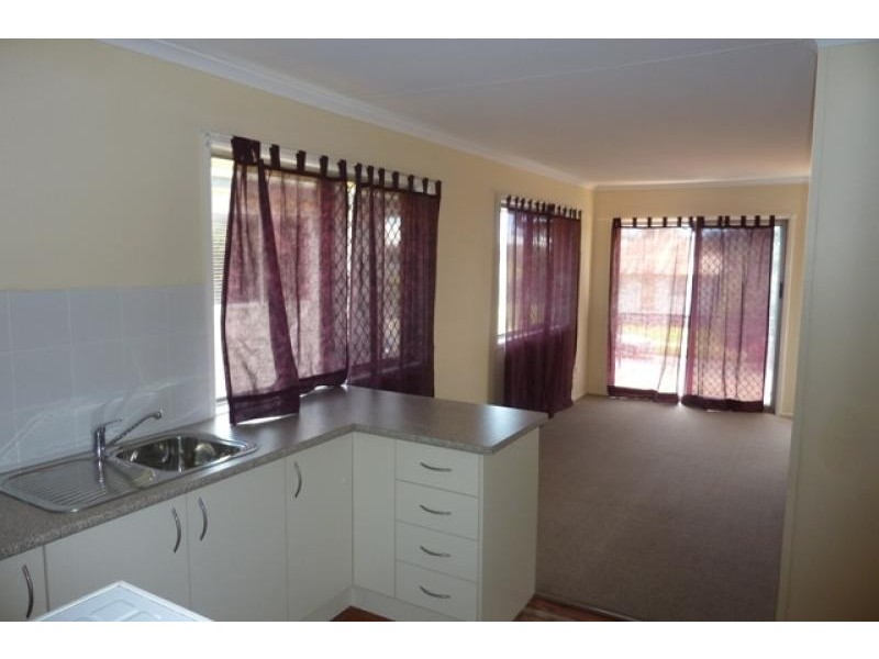 2/8 Montrose Street, Gordon Park QLD 4031