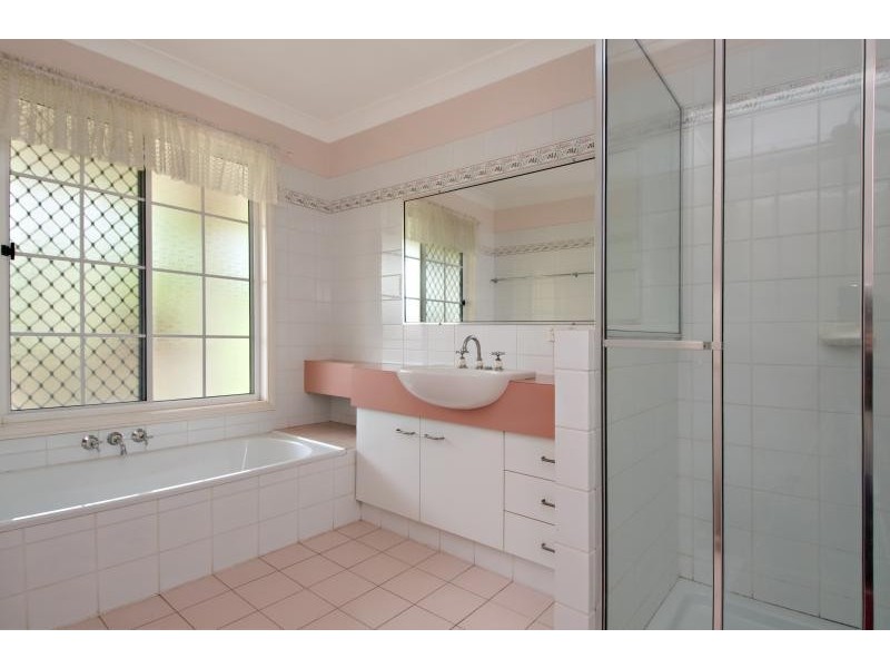 10 Blue Hills Drive, Bunya QLD 4055