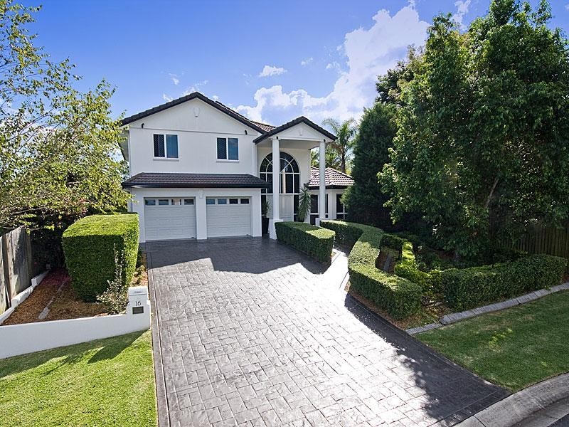 16 Hoop Pine Place, Bridgeman Downs QLD 4035