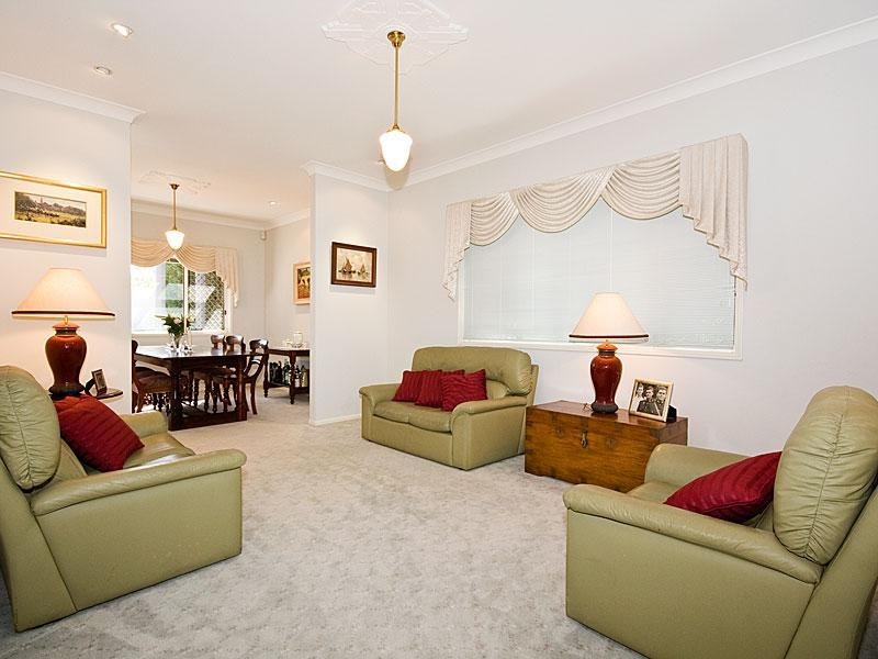 16 Hoop Pine Place, Bridgeman Downs QLD 4035