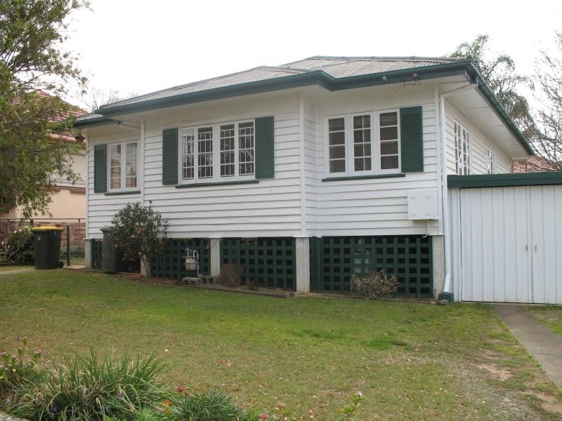 11 Sunny Avenue, Wavell Heights QLD 4012