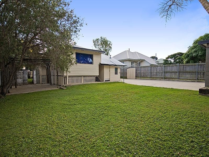 23 Hoolan Street, Stafford QLD 4053