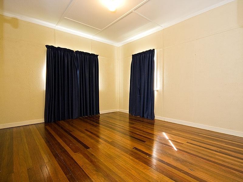 23 Hoolan Street, Stafford QLD 4053