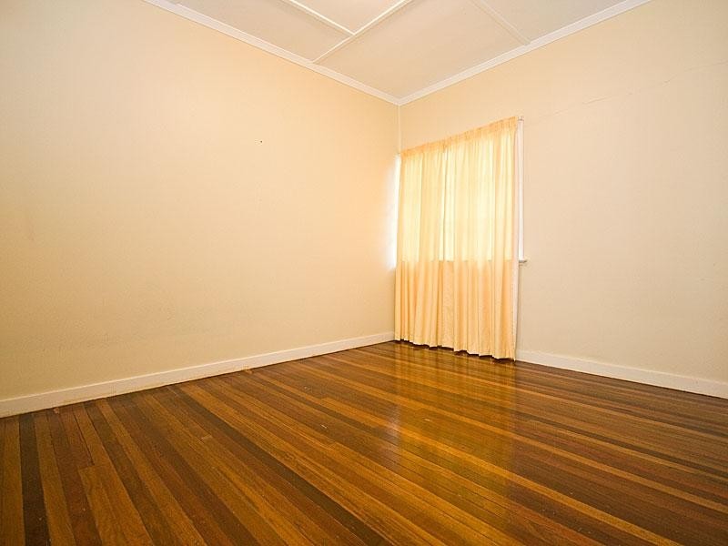 23 Hoolan Street, Stafford QLD 4053