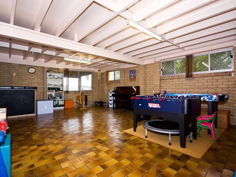 1136 South Pine Road, Arana Hills QLD 4054