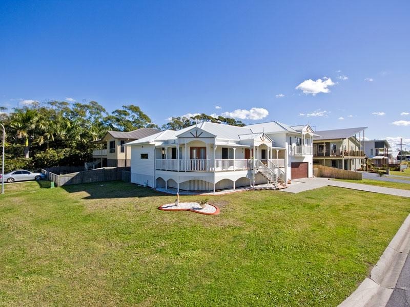 6 Phillip Street, Beachmere QLD 4510
