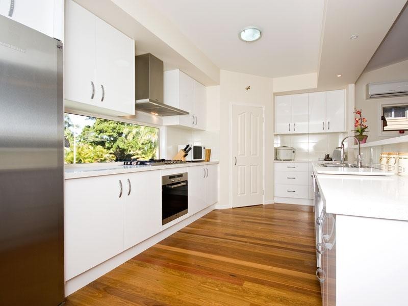 6 Phillip Street, Beachmere QLD 4510