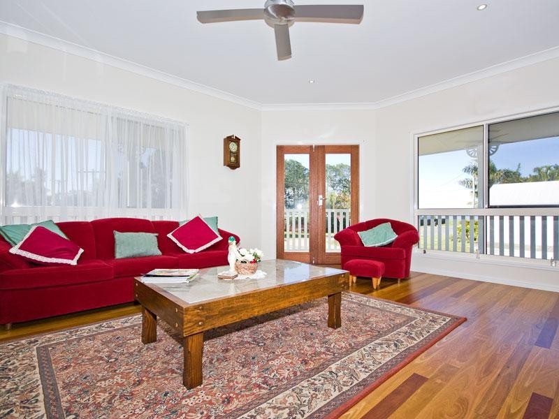 6 Phillip Street, Beachmere QLD 4510